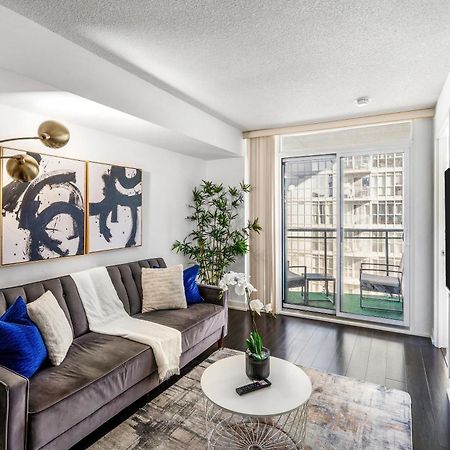 Exquisite Condos By Cn Tower With Parking Торонто Экстерьер фото